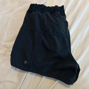 Black lululemon skirt with built in